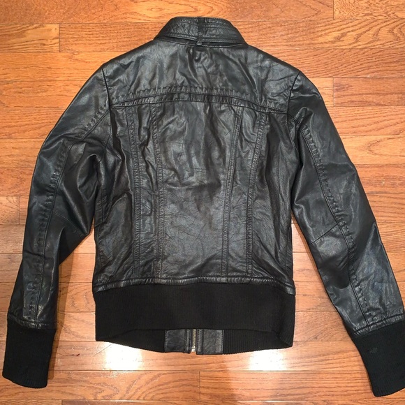 Danier Leather Jacket - detailed stitching - Picture 3 of 7